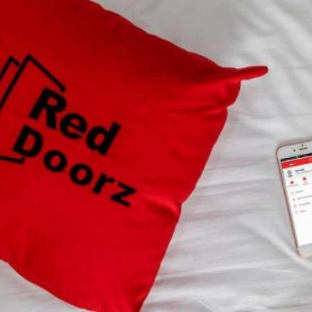 Reddoorz Near Legian Street Hotel Kuta Lombok Buitenkant foto