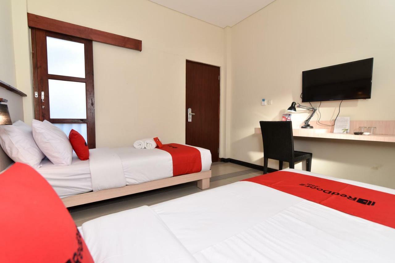 Reddoorz Near Legian Street Hotel Kuta Lombok Buitenkant foto