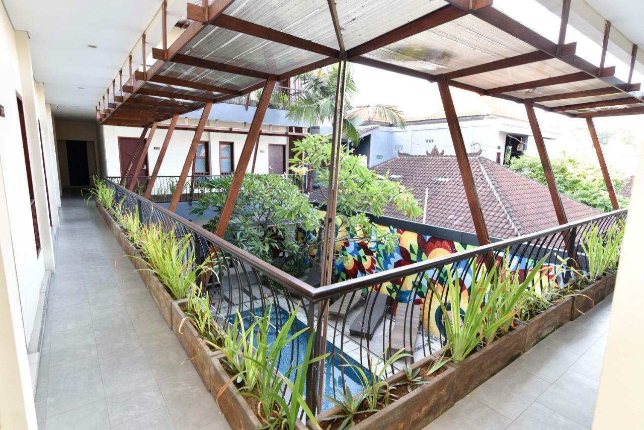 Reddoorz Near Legian Street Hotel Kuta Lombok Buitenkant foto
