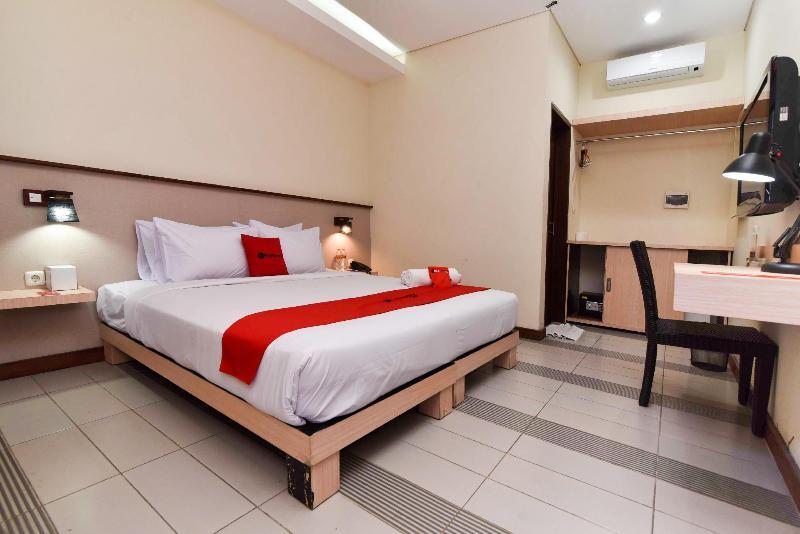 Reddoorz Near Legian Street Hotel Kuta Lombok Buitenkant foto